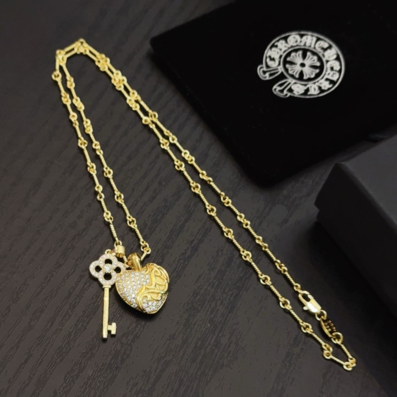 Ch*0me He**ts necklaces